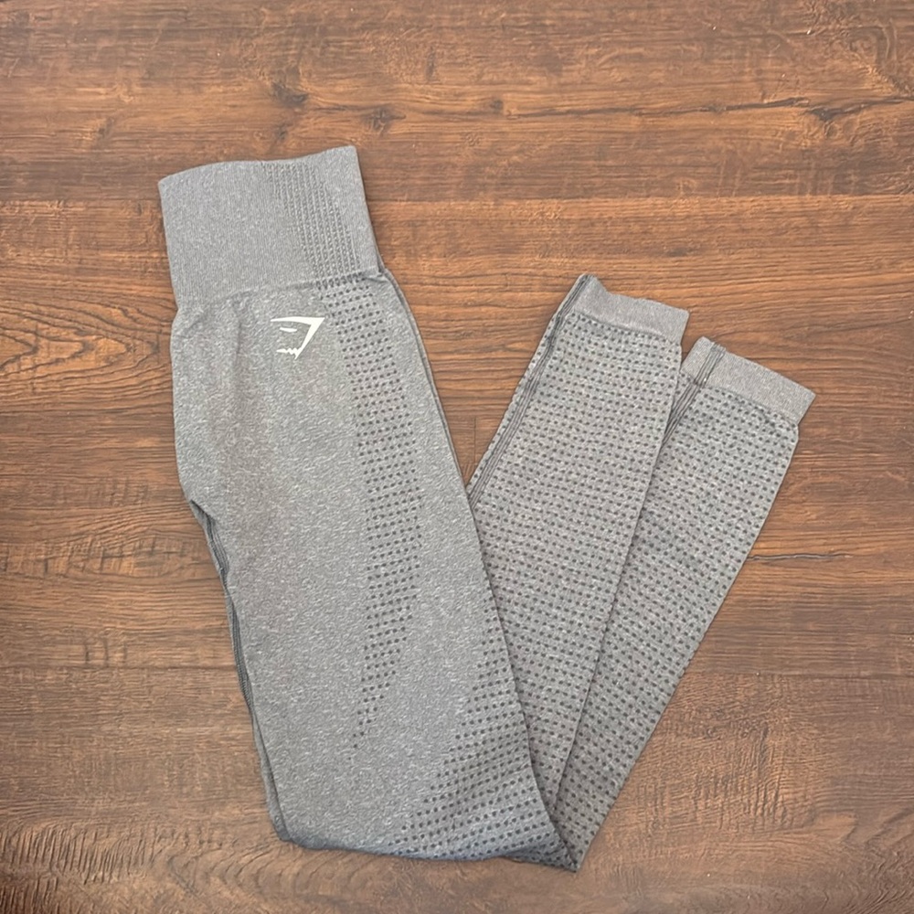 NWOT gray gymshark leggings XS